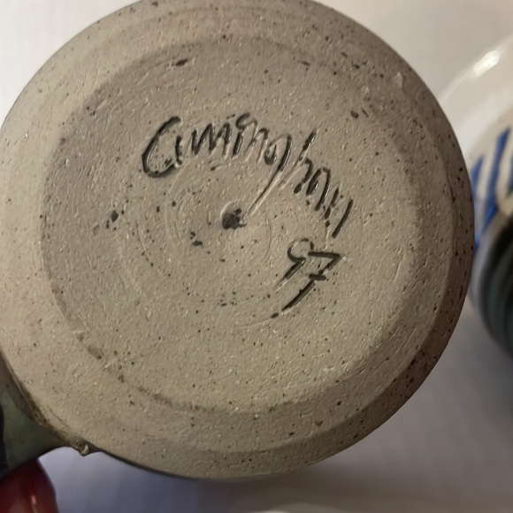 Handmade hand-painted coffee mugs (set of 2) - Picture 3 of 7